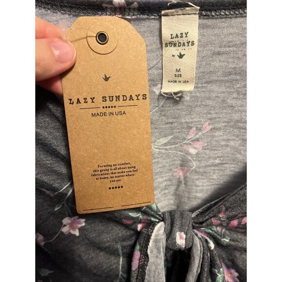 NWT Lazy Sundays Long Sleeve Tie Front Top Size Medium A114 - Picture 3 of 6